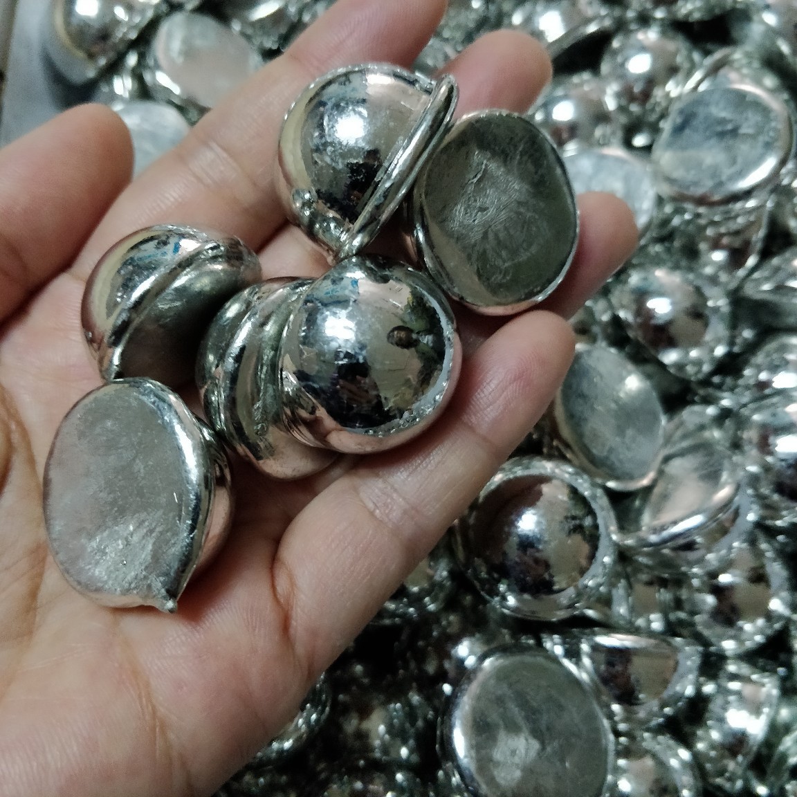 關(guān)于同意個舊市凱盟工貿(mào)有限責(zé)任公司增加錫錠產(chǎn)品包裝規(guī)格的.